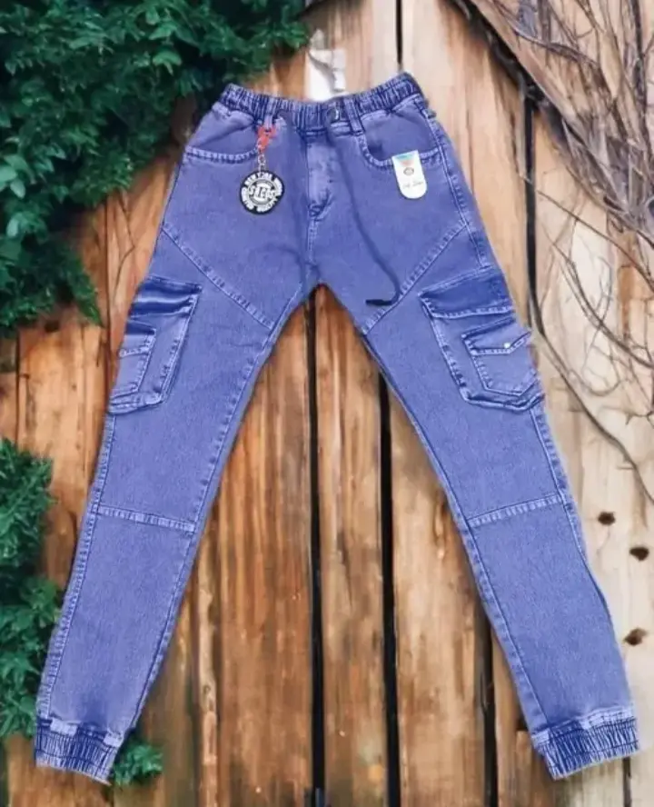 Jeans six pocket cargo
